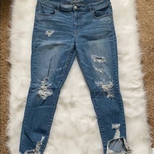 American Eagle high rise distressed JEGGING